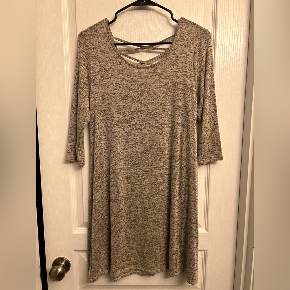 Relaxed Dress - Picture 2 of 10